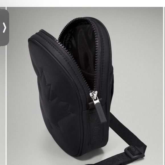 Lululemon Future Legacy Crossbody CANADA - Picture 3 of 9